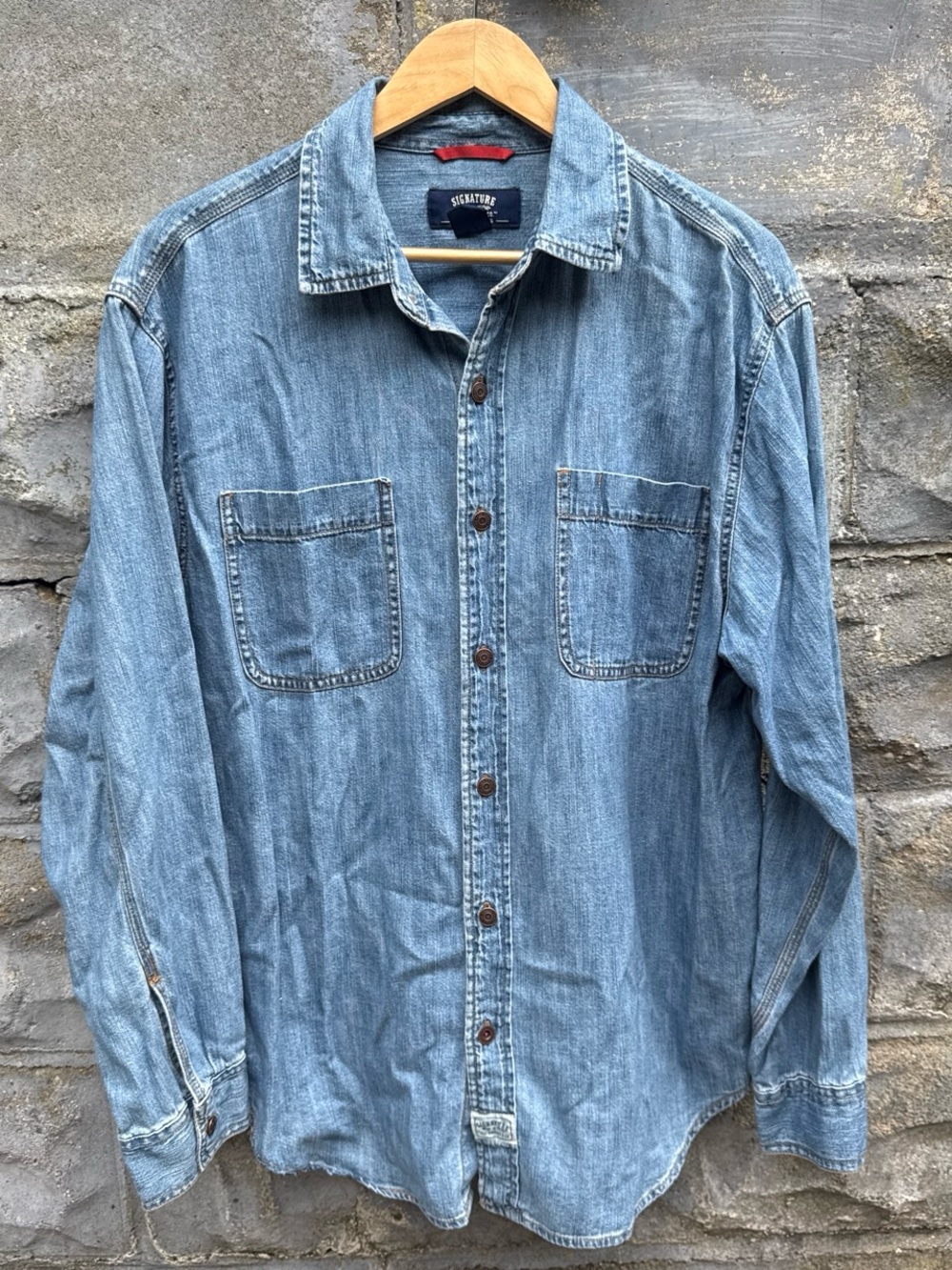 Vintage Levi’s Denim Button Up Shirt Large Y2K Metal Buttons
